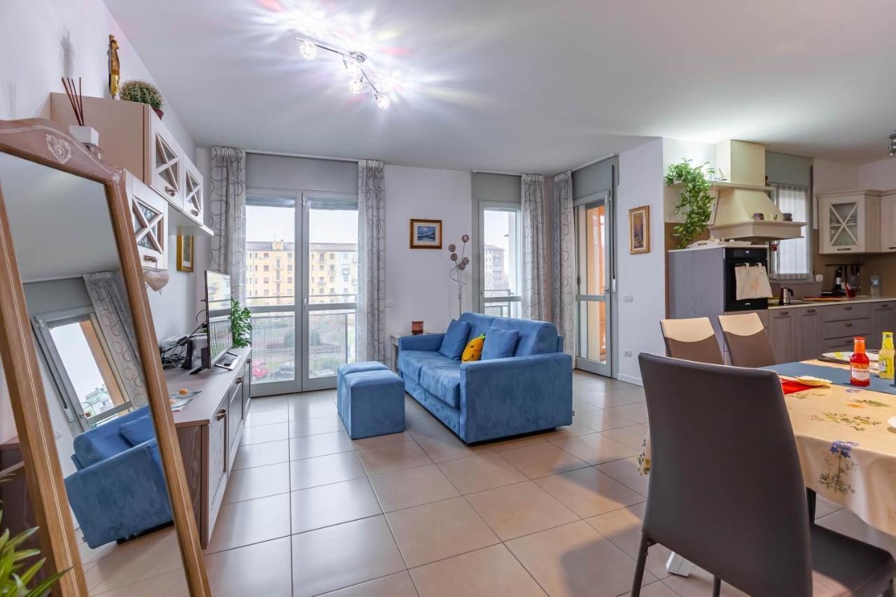 Milano Balcony Apt Apartman Kültér fotó