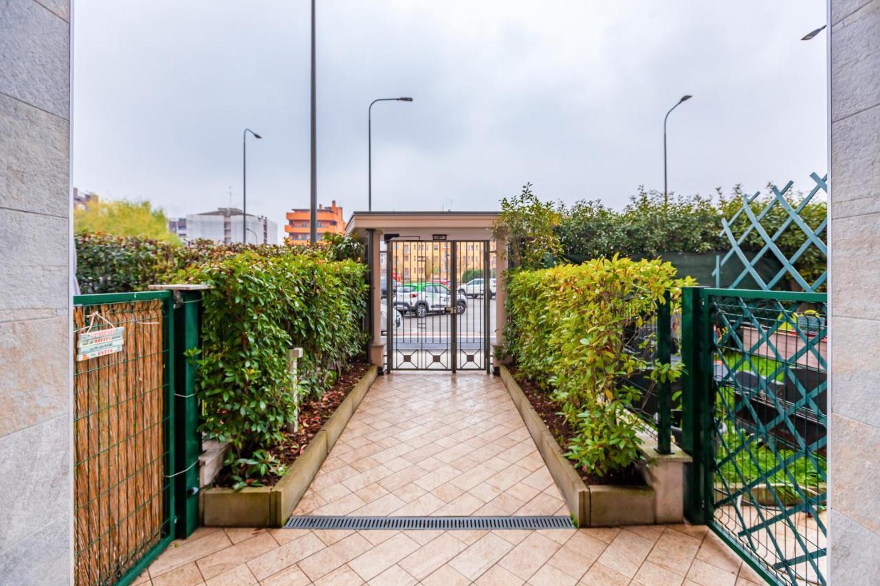 Milano Balcony Apt Apartman Kültér fotó