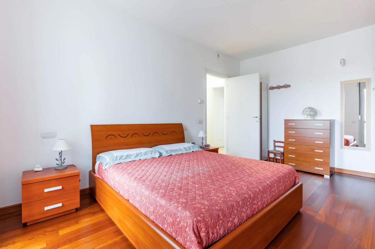 Milano Balcony Apt Apartman Kültér fotó